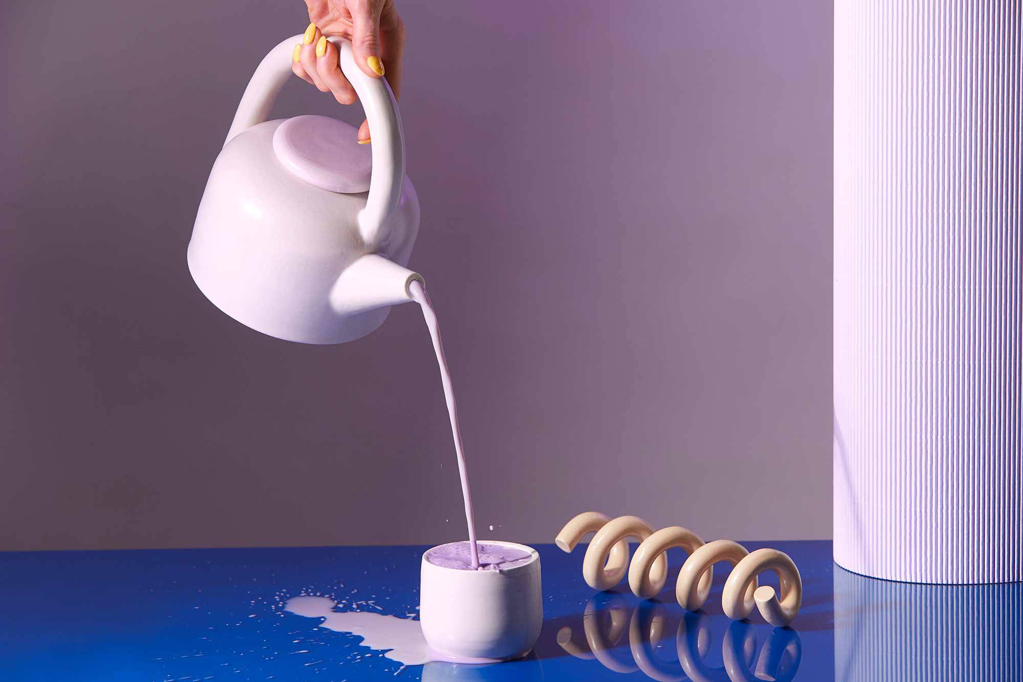 teapot-clean-pour